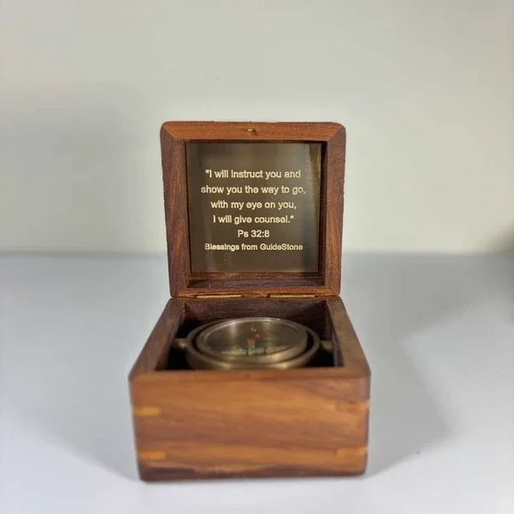 Vintage Boxed Gimbaled Brass Compass Engraved With Psalm 32:8 Guidestone - Picture 2 of 6